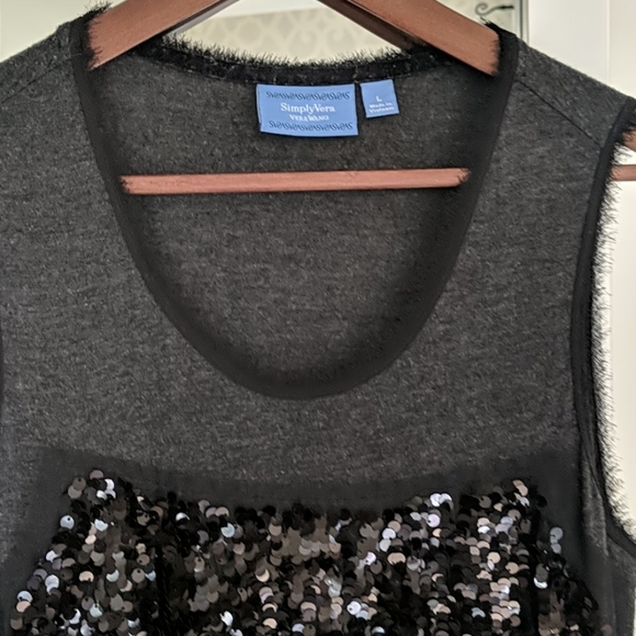 Top - Picture 2 of 3